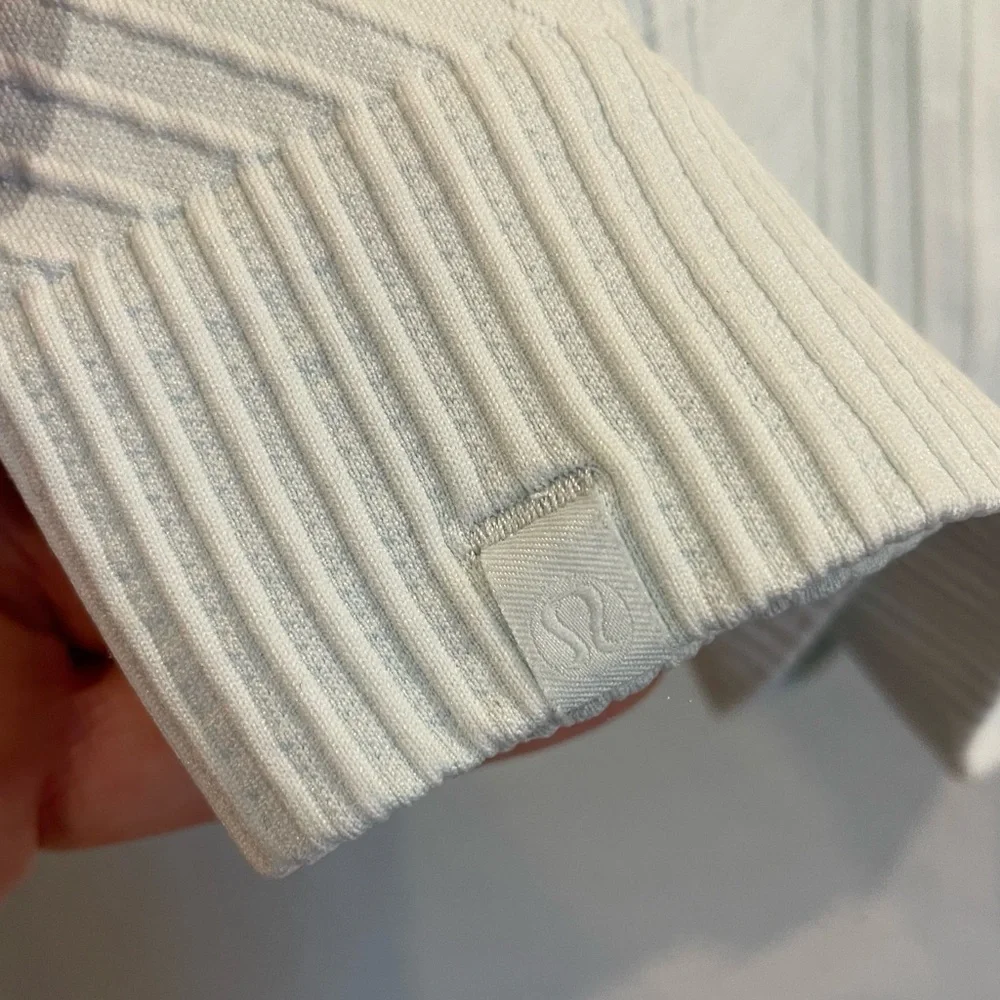 Lululemon Rest Less Hoodie in Aerial Current Sheer Blue - Size 10 - Picture 11 of 12